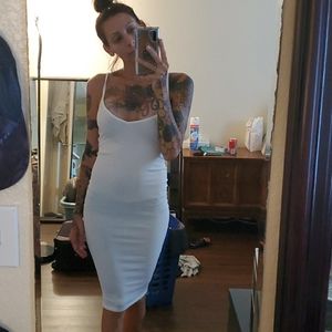 White bodycon dress